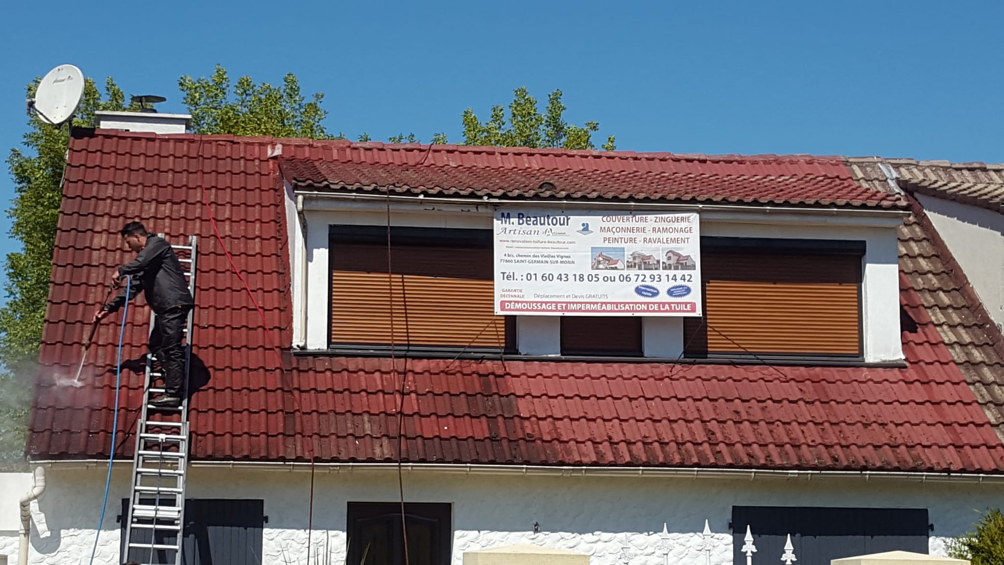 Nettoyage, démoussage et traitement hydrofuge de toiture